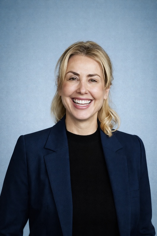 Claudia van der Laag.jpg